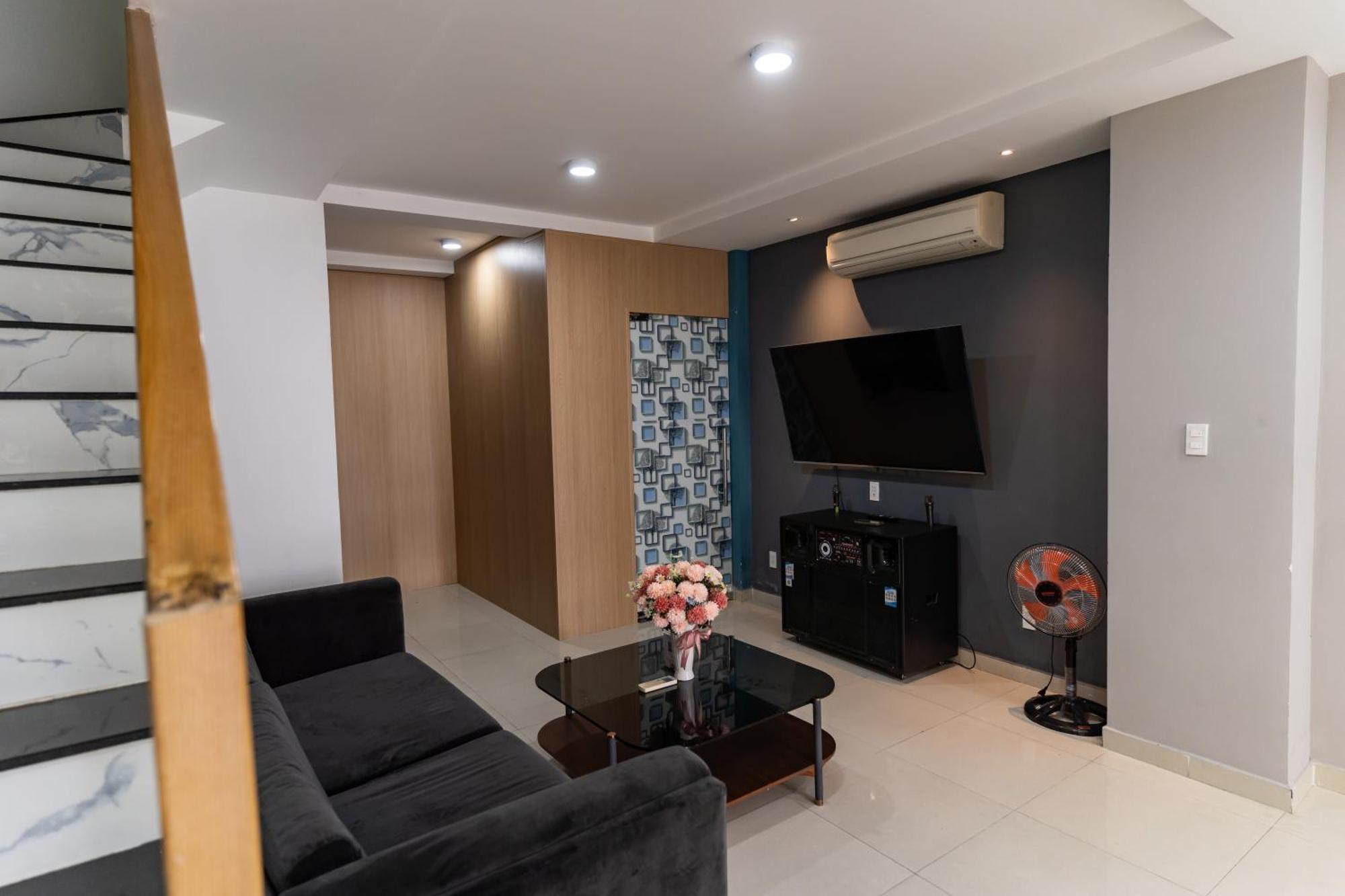 Tphomes Lakeview 122 Homestay Ho Chi Minh City